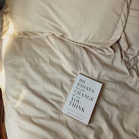 101 Essays That Will Change The Way You Think - book: Hardcover