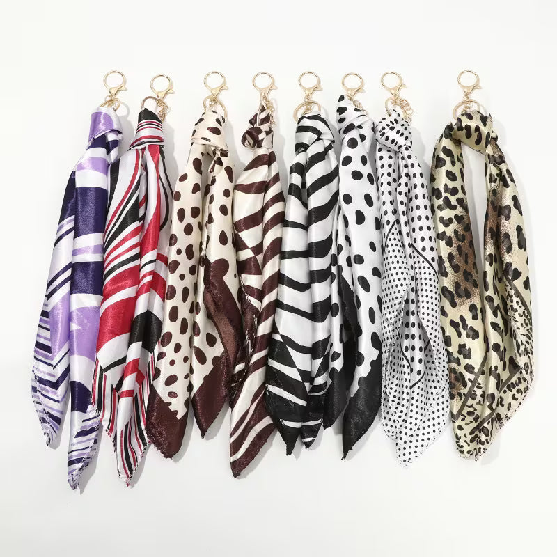 Retro Print Scarf Keychains for Women, Leopard Print Bow Bag Charms, Suitable for Wallets, Handbags, Bag Accessories Charm Key Charms, Novelty Keychains